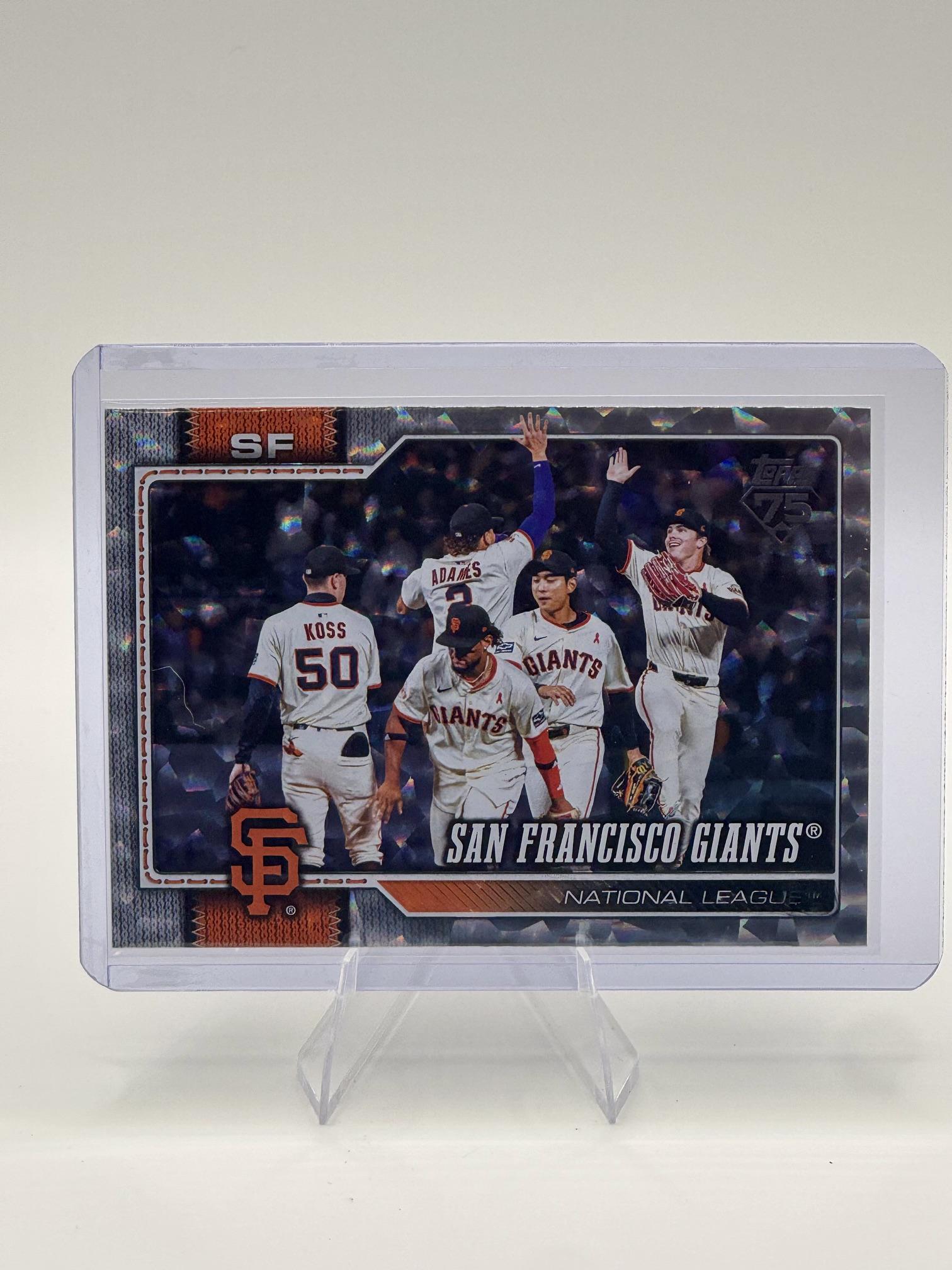 2026 Topps San Francisco Giants #496 Silver Crackle Foil Giants Near Mint